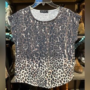 Women’s size medium top